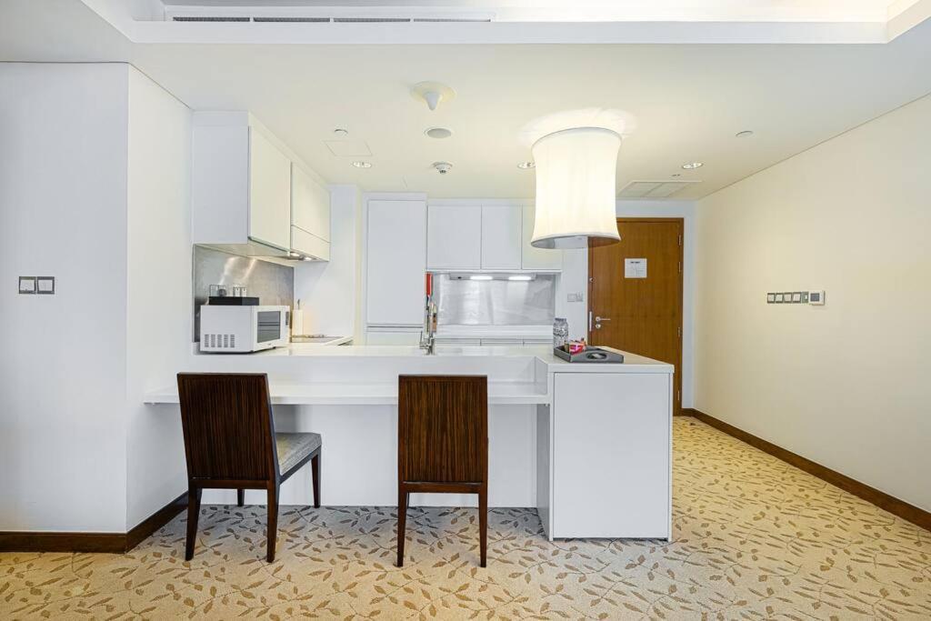 Plush Studio At The Address Mall Dubai